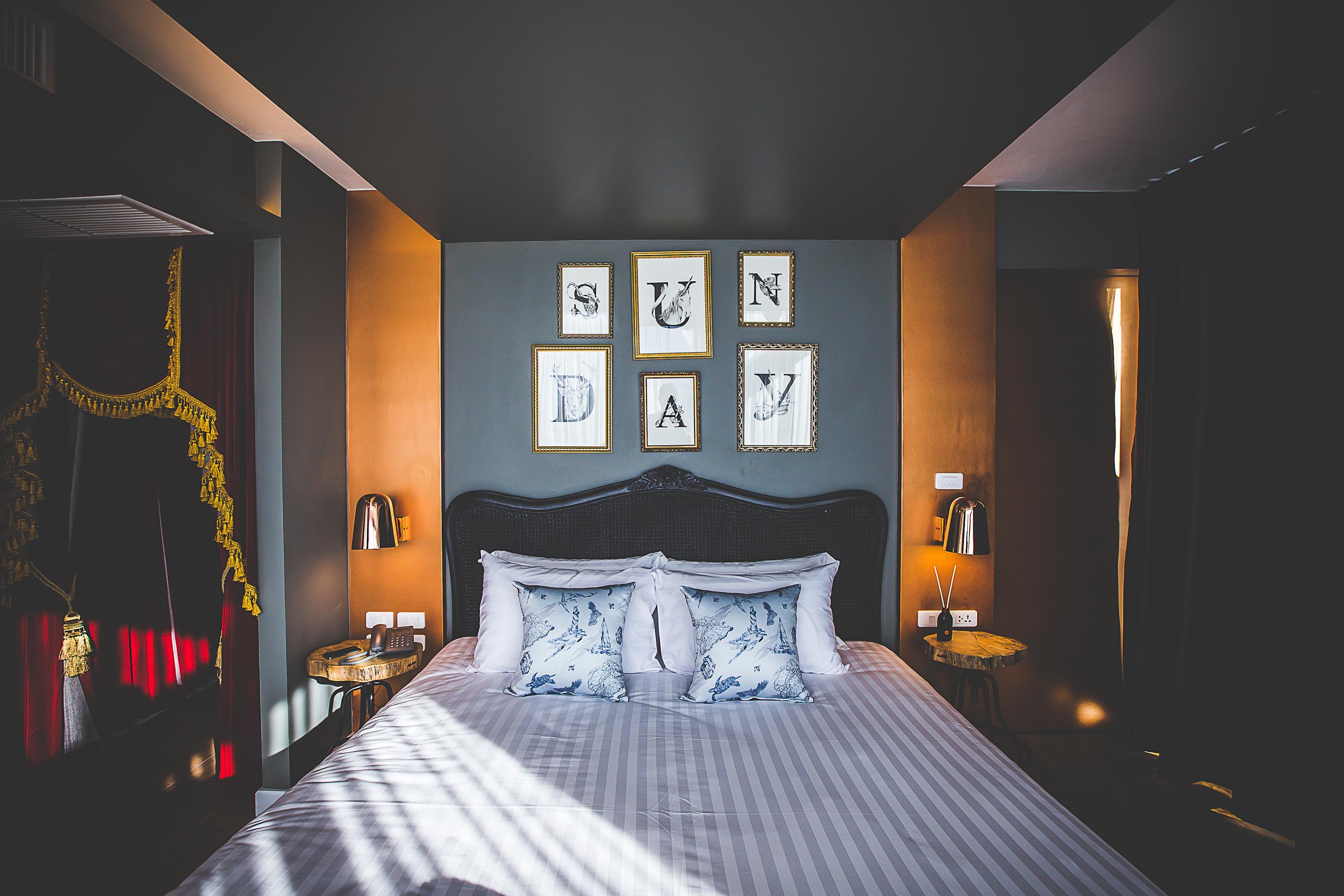 Art Mai Gallery Nimman Hotel Чиангмай Екстериор снимка A bedroom at the hotel