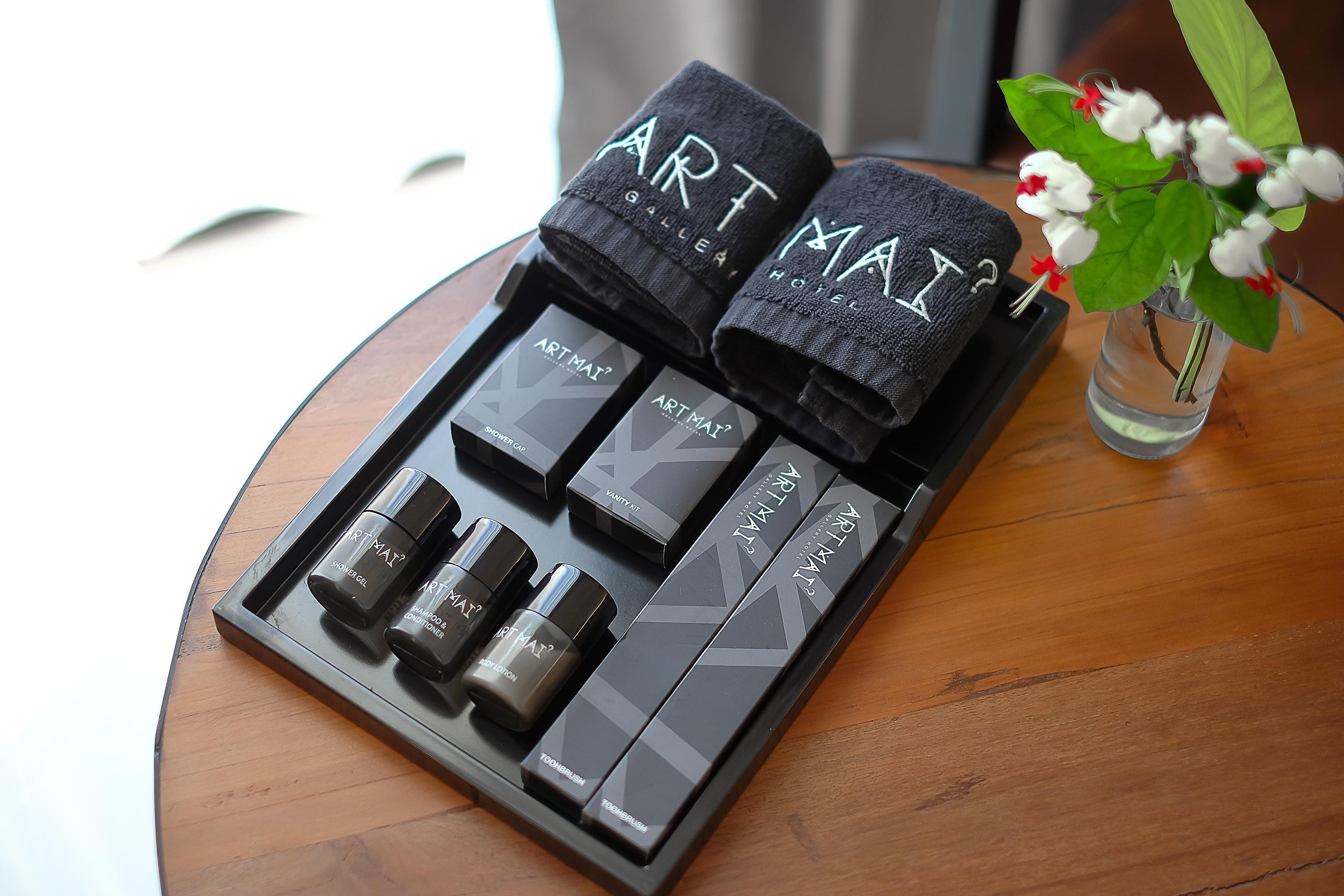 Art Mai Gallery Nimman Hotel Чиангмай Екстериор снимка ART of WAX