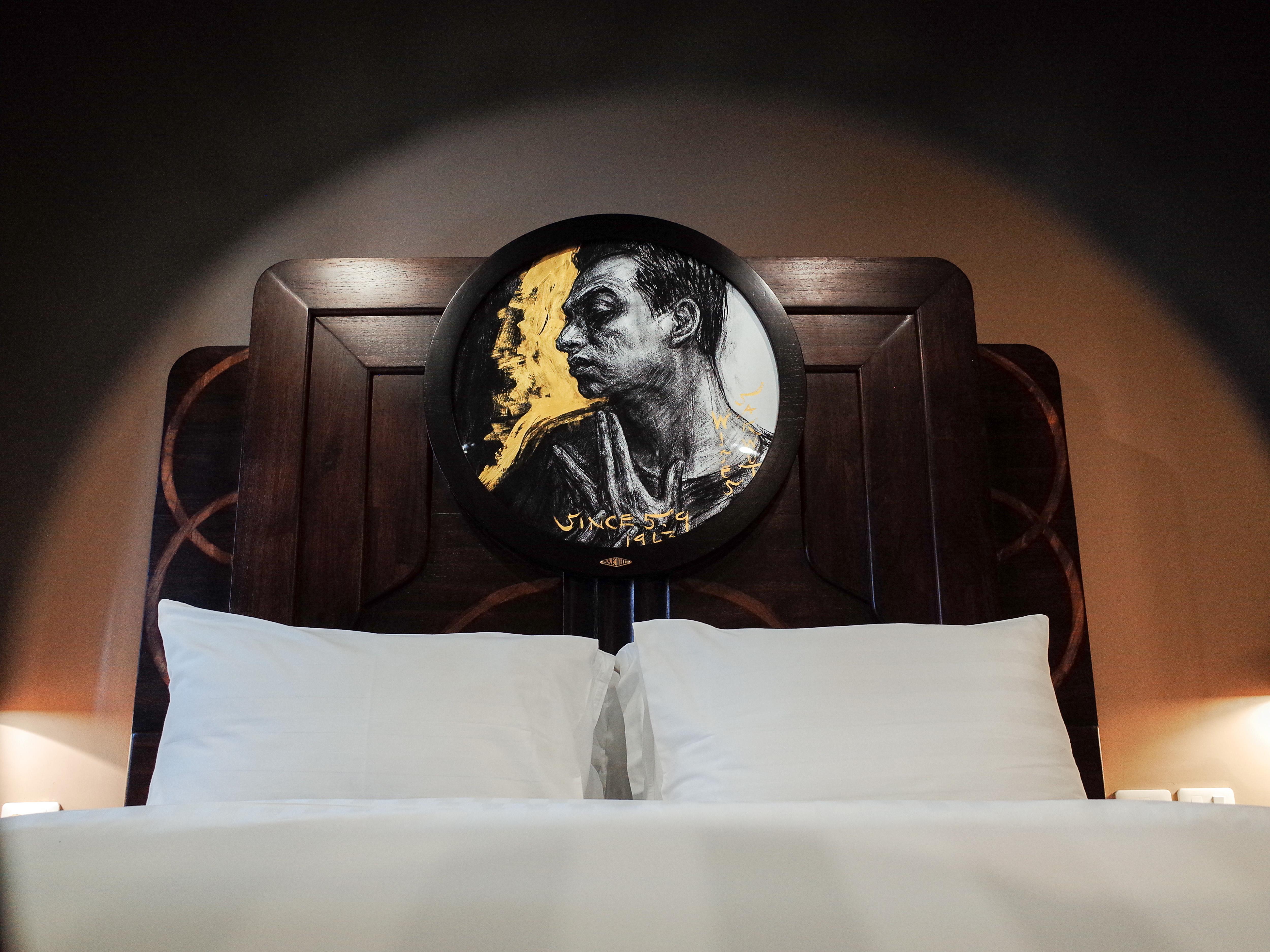 Art Mai Gallery Nimman Hotel Чиангмай Екстериор снимка A bed at the hotel